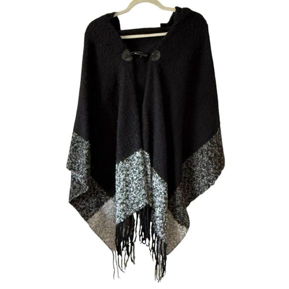 D&Y Hooded Poncho Shawl with Toggle Closure | One Size - Picture 1 of 4